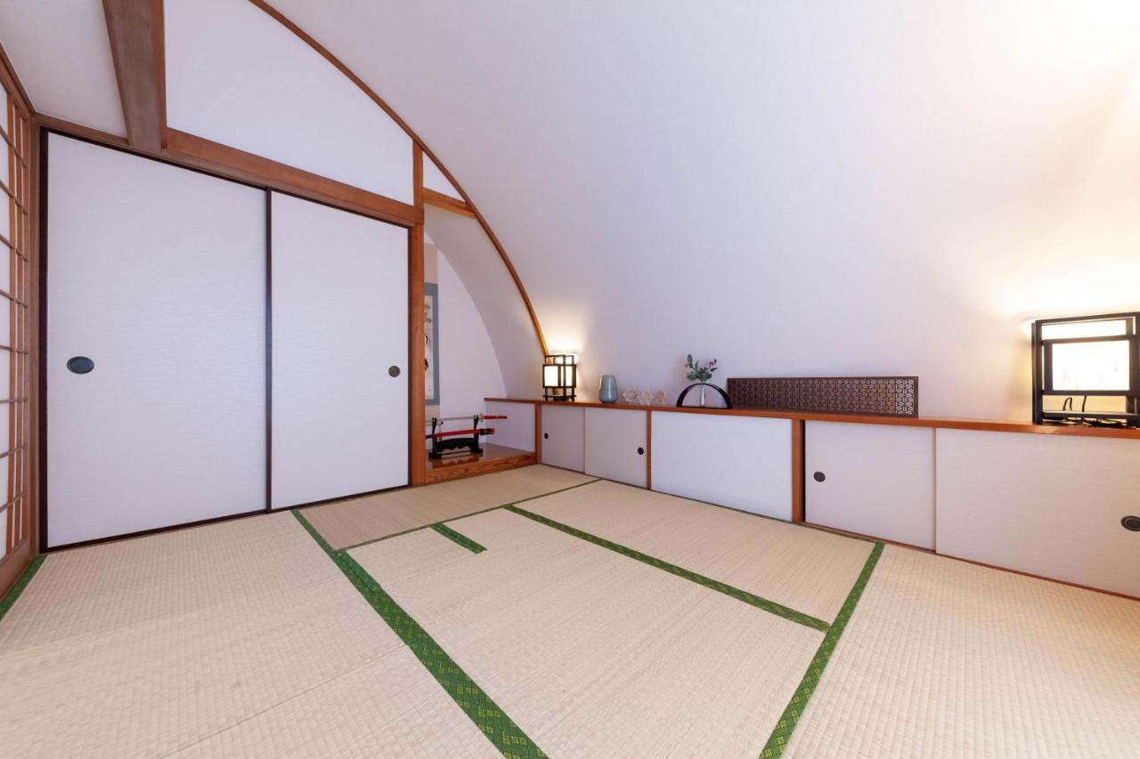 Media Complex Building Apartemen Tokyo