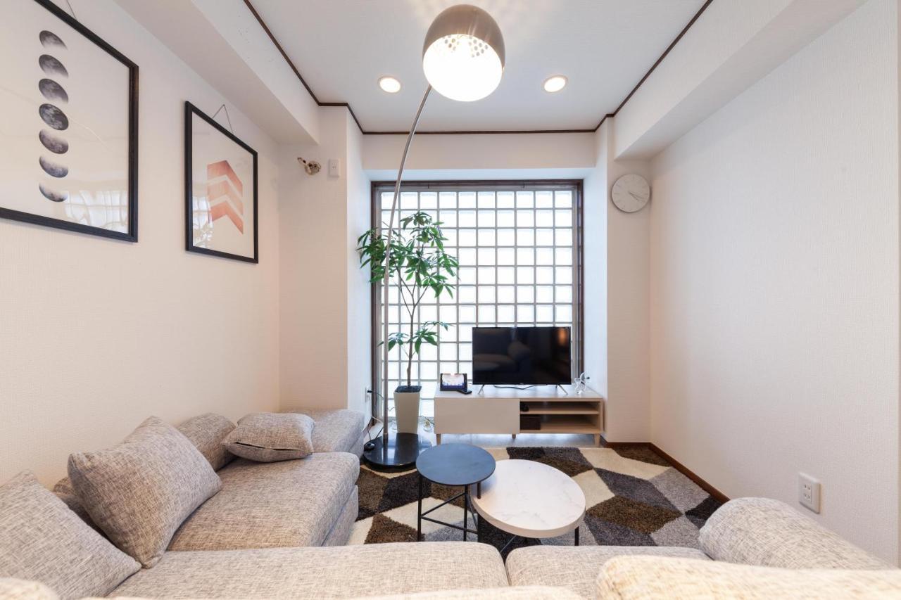 Apartemen Media Complex Building Tokyo