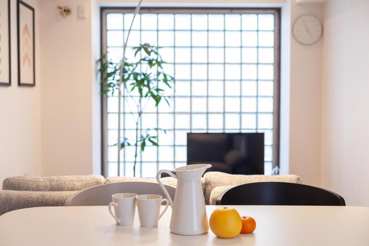 Apartemen Media Complex Building Tokyo